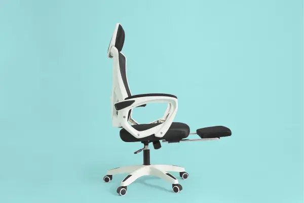 Guia de Cadeiras Ergonomicamente Ajustáveis para Apartamentos Pequenos